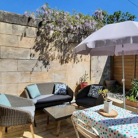 Furnished Apartment Near Palais De La Justice With 2 Bedrooms & A Garden Бордо Экстерьер фото